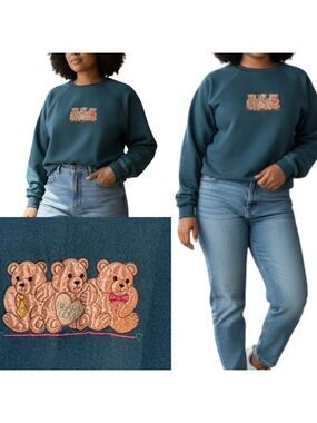 2X • Vintage • 90s Teal  Crewneck Sweater With Satin Bear Patch & Embroidery